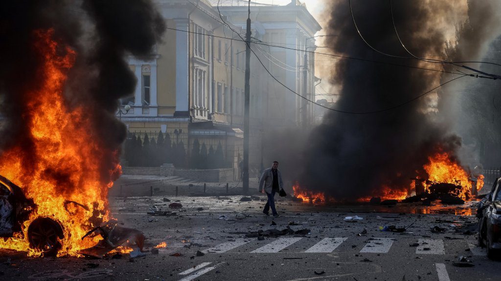 Ukraine : Poutine revendique l’ensemble du territoire ukrainien, Kiev dénonce une provocation 2 view