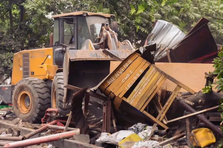 Kinshasa : le gouverneur Daniel Bumba lance l’opération “Retour à la norme” par une vaste démolition à Gombe 4 1755940908000