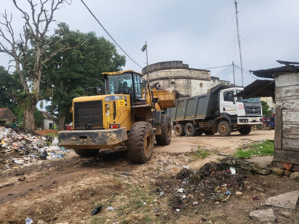 Kisangani : lancement du dégagement des immondices au centre-ville, près de l’INPP 3 IMG 20250818 WA0055