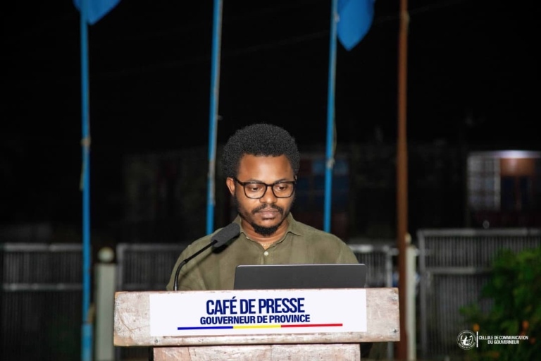 Tshopo : le Gouverneur Lendongolia mobilise pour la vaccination contre la poliomyélite