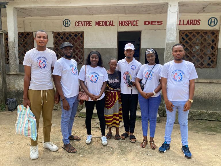 Kisangani : Les femmes de la Fondation Aimé Teza redonnent espoir aux aînés de la 16ᵉ avenue Tshopo