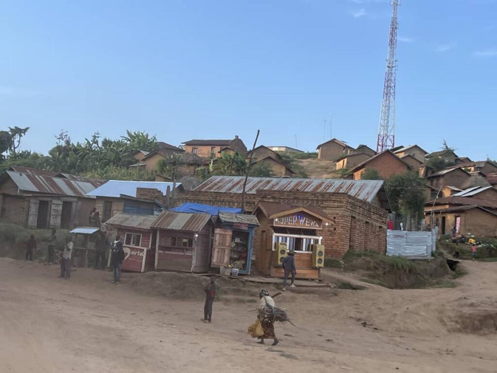 Nord-Kivu : La coalition FARDC-UPDF déjoue une incursion ADF, libère deux otages et récupère six vaches à l’ouest de Manguredjipa 2 20241205134637764561 IMG 20240625 WA0025