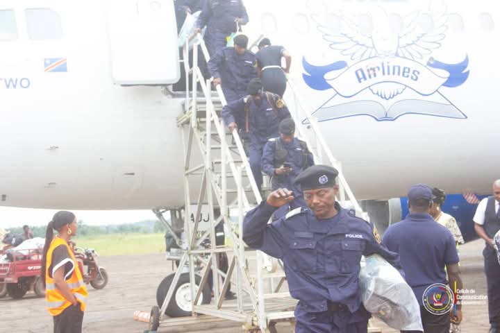 RDC : La PNC renforce sa présence dans le Haut-Uélé pour garantir la sécurité des personnes et de leurs biens 4 FB IMG 1761836571573
