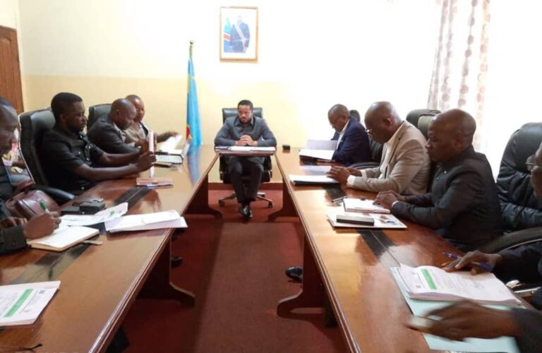 Bas-Uélé : Mike-David Mokeni clôture le mandat de son exécutif et prépare la nouvelle équipe gouvernementale