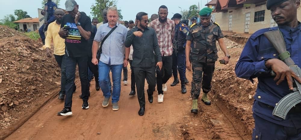 Bas-Uélé : Mike-David Mokeni Amisi constate l’évolution positive des chantiers d’infrastructures à Buta 3 IMG 20251024 WA0140