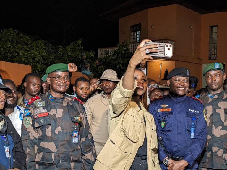 Nord-Kivu : En mission à Beni, la ministre de la Jeunesse prône l’écoute et l’action au service des jeunes 13 Nord-Kivu : En mission à Beni, la ministre de la Jeunesse prône l’écoute et l’action au service des jeunes