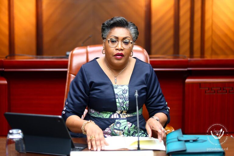 RDC : Face aux critiques, Judith Suminwa assume et explique la stratégie d’ouverture de Tshisekedi envers Kagame