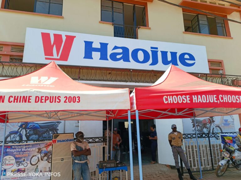 Tshopo : Une fillette tire au sort une moto pour sa mère dans une promo spéciale Hajoue