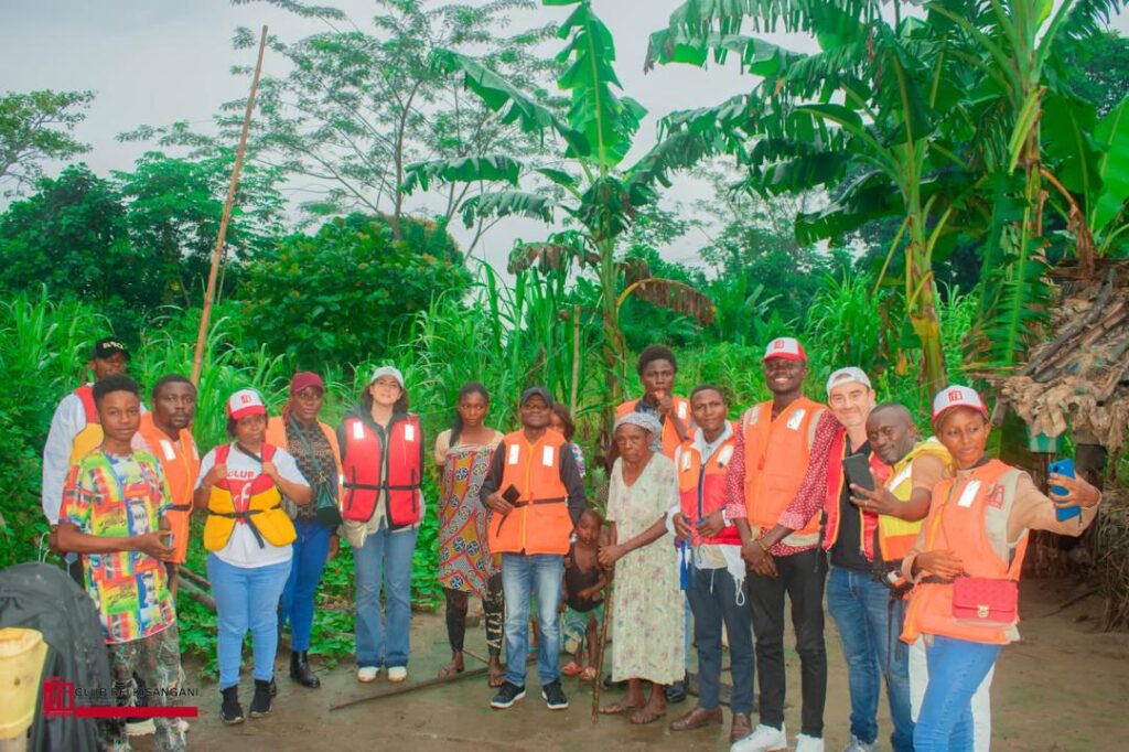 Tshopo : Kimbembe Mazunga rend hommage au Club RFI Kisangani à l’occasion des 30 ans du réseau mondial 6 131412