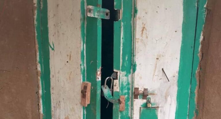 Beni : Des hommes armés pillent deux boutiques à Matembo lors d’une attaque nocturne