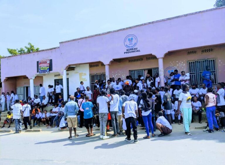 Bunia : Le Parlement des jeunes prône l’unité et les valeurs citoyennes à travers une marche sportive