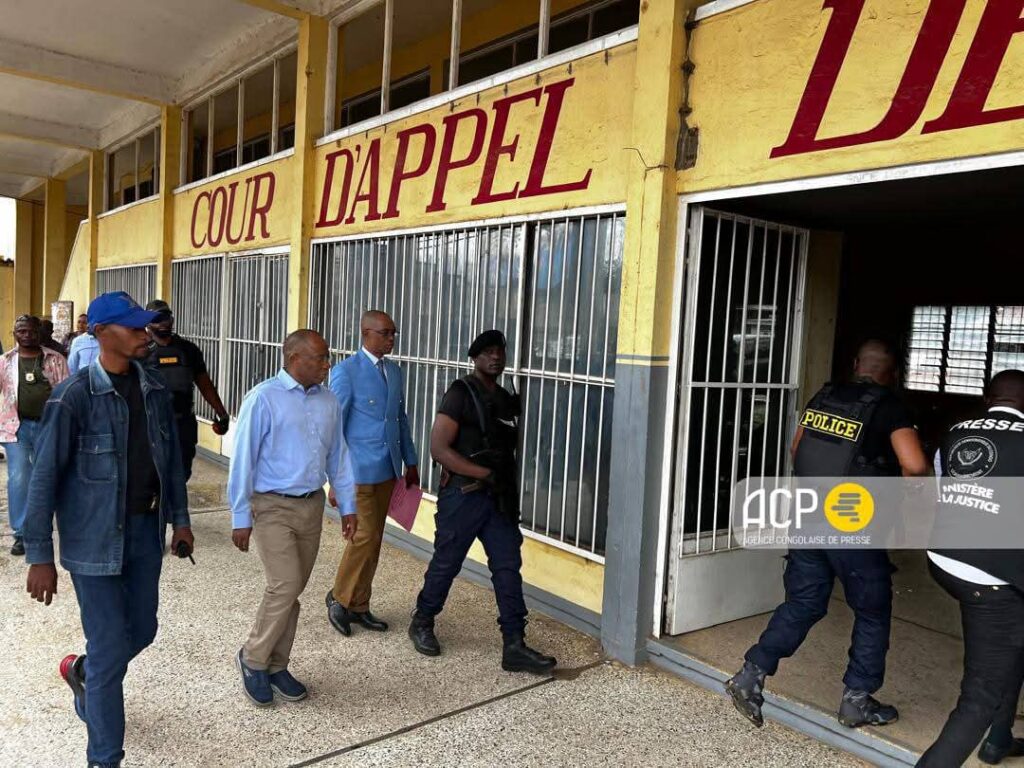 Kisangani : Guillaume Ngefa découvre une justice en mode débrouillardise faute de moyens 2 27564