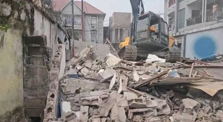 Kinshasa : Démolition des constructions anarchiques à Limete, l’avenue des Héritiers rouverte