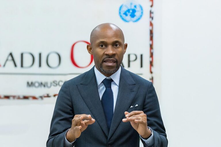 Nord-Kivu : Patrick Muyaya dénonce les prétentions des rebelles sur le contrôle de l’aéroport de Goma