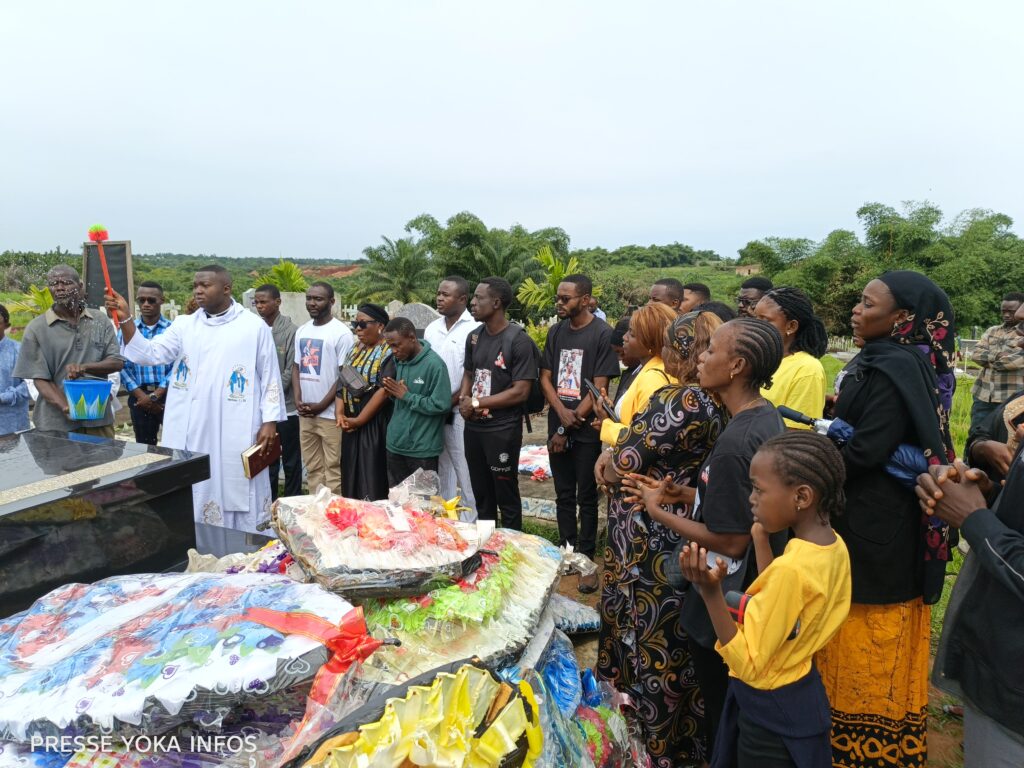 Kisangani : Quarante jours après, une cérémonie émouvante en mémoire de Joël Mbiya 4 99611
