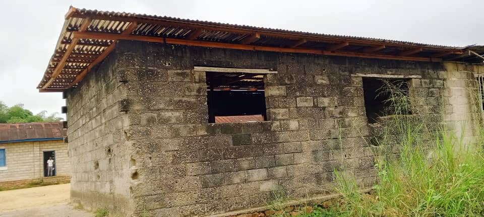 Tshopo : Dans le territoire d’Isangi, le député LIKAKA investit dans les services sociaux de base 3 IMG 20251127 WA0047