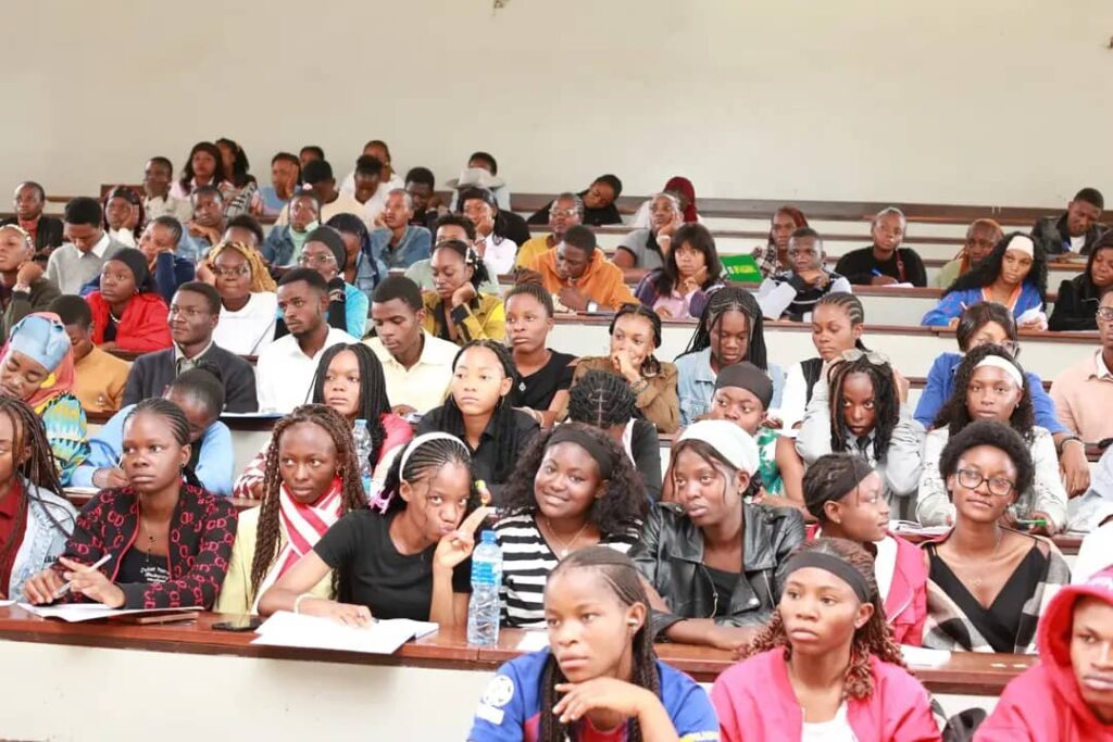 RDC : Le RJSSR mobilise contre les abus en ligne à travers la campagne Dignité pour Elle 2 IMG 20251128 WA0133