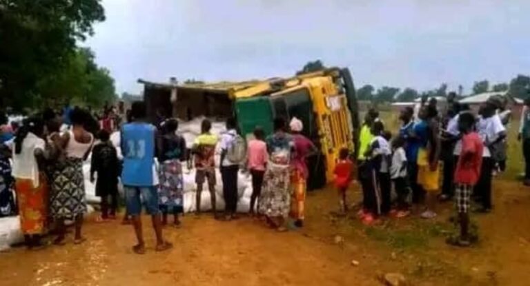 Luozi : Un camion transportant des fidèles fait 11 blessés après s’être renversé