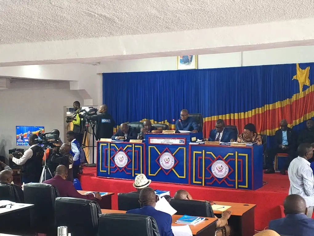 Kongo Central : Le gouverneur Grâce Nkuanga défend un budget ambitieux devant l’Assemblée provinciale 3 164067