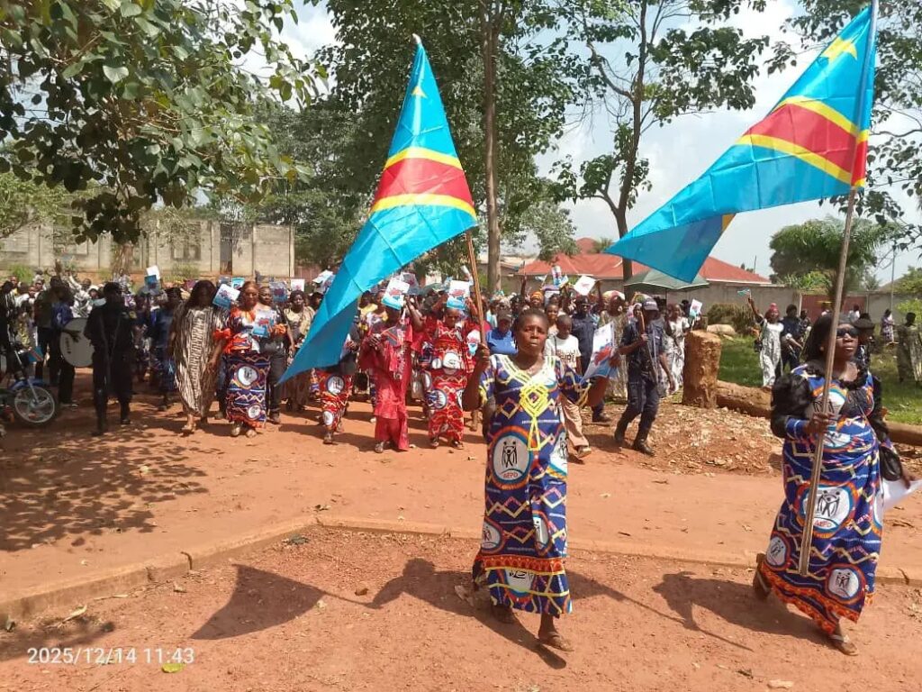 Gemena : Les épouses de policiers manifestent contre l’occupation d’Uvira par l’AFC/M23 2 205855