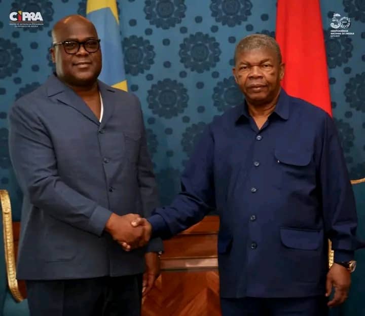 RDC–Angola : Félix Tshisekedi en mission diplomatique à Luanda pour la paix régionale