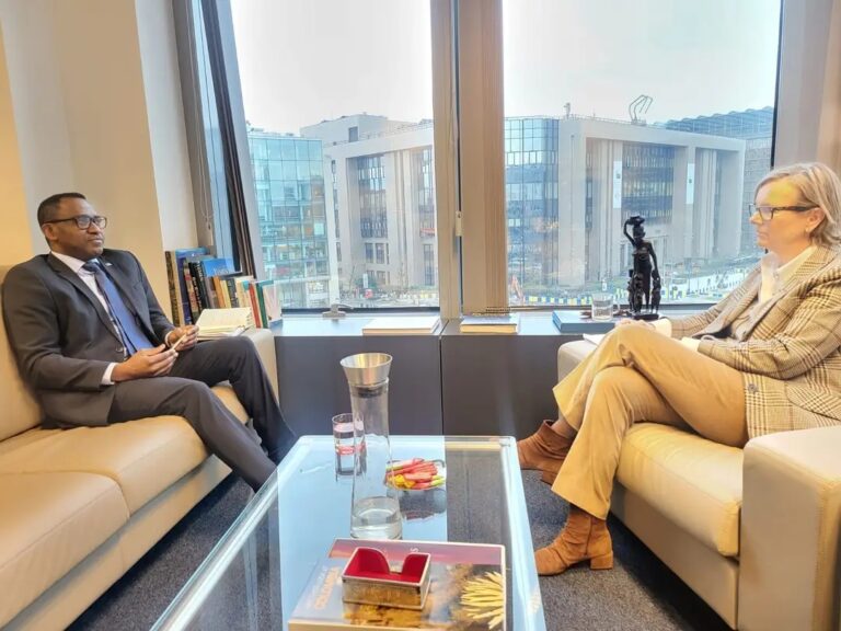 Bruxelles : L’ambassadeur de la RDC dénonce les prétextes du Rwanda liés aux Tutsis et aux FDLR