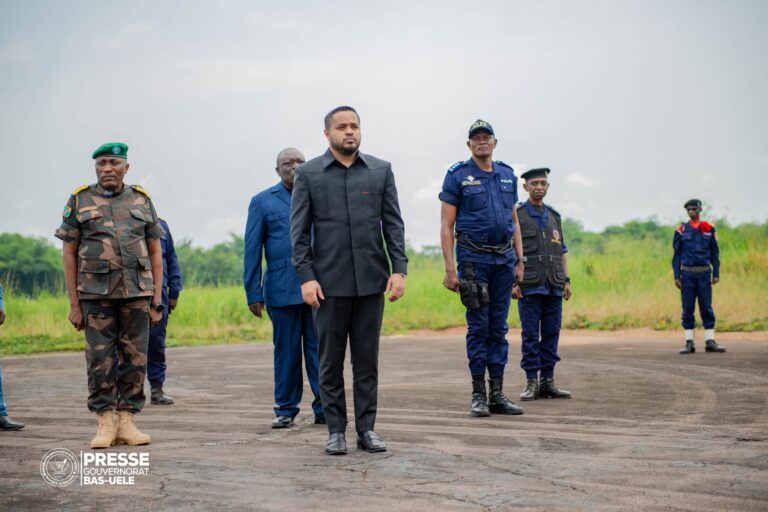 Bas-Uélé : Le gouverneur Mokeni annonce le démarrage des réhabilitations majeures des routes RN4 et RN6