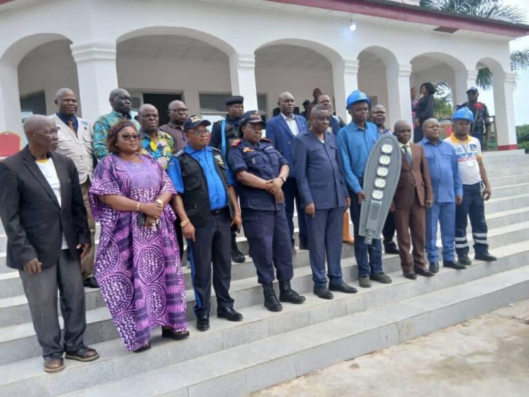Kwilu : Bandundu s’équipe de 150 lampadaires pour accueillir la Conférence des gouverneurs