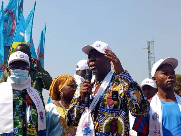 Haut-Uélé : Marche de soutien à Tshisekedi, le gouverneur mobilise pour l’unité nationale