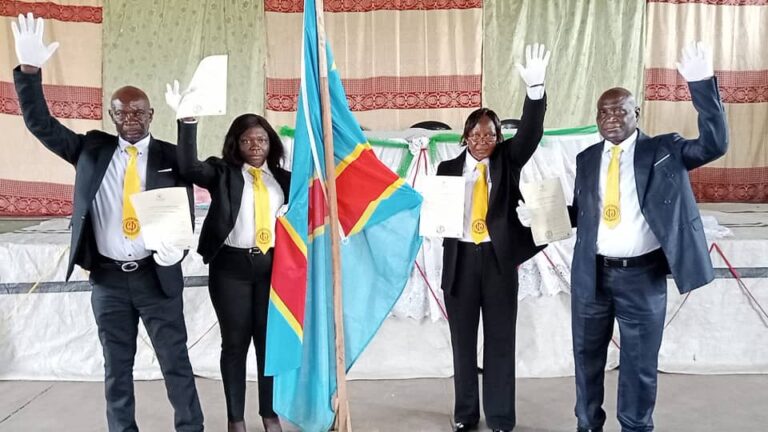 Sankuru : Le gouverneur par intérim installe quatre nouveaux receveurs de la DGI à Lusambo