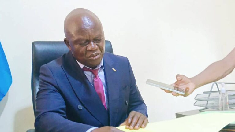 Kasaï Central : Passation de pouvoir à la DGRAD, mobilisation des recettes au cœur des priorités