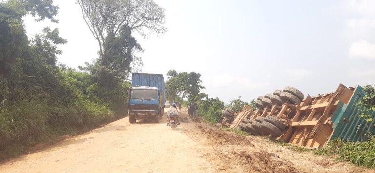 Butembo-Kasindi : Des camions défectueux en série mettent en péril la route et des vies