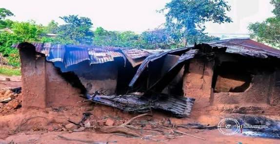 Lomami : Plus de 2 000 moustiquaires parties en fumée dans un incendie criminel à Kabinda