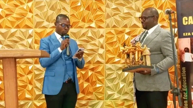 Kinshasa : Serge Bondedi honoré pour deux décennies d’engagement en faveur de l’éducation