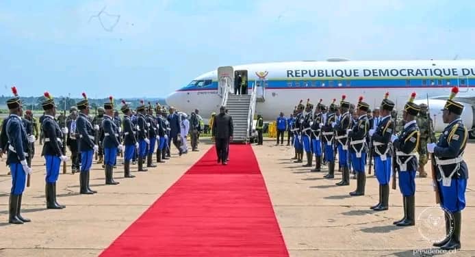 Kananga : Le Président Tshisekedi inspecte la route Kananga–Kalamba-Mbuji et inaugure le nouveau campus de l’UNIKAN