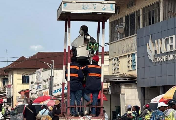 Kisangani : Remise en service du robot roulage au rond-point Espace 3000
