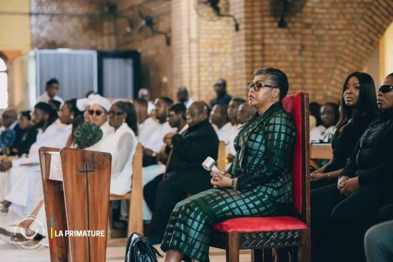 Kinshasa : La Première ministre représente le Chef de l’État aux obsèques de Roland Gilbert Okito Lumumba