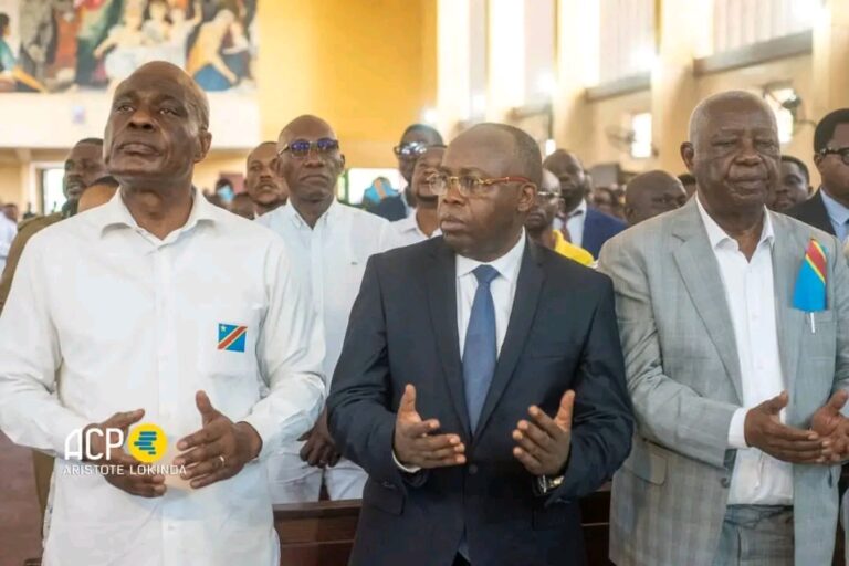 RDC : Martin Fayulu et la société civile participent à la messe du souvenir des martyrs de 1992