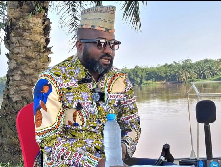 Tshopo : La Fondation Doudou Fwamba Likunde Li-Botay répond à la fronde et défend le ministre des Finances