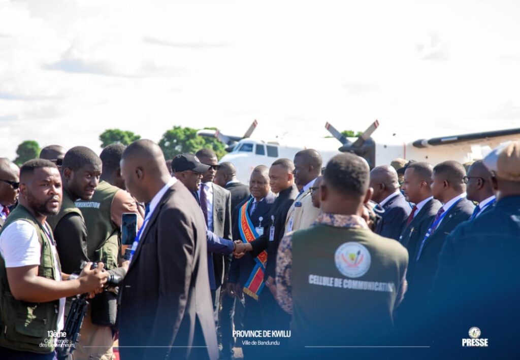 Kwilu : Le président de l’Assemblée provinciale de la Tshopo aux côtés de Félix Tshisekedi à Bandundu 2 1000027399