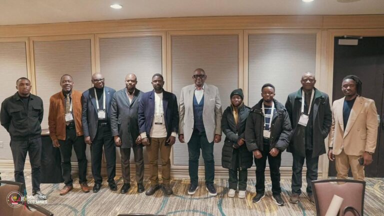 PDAC 2026 : Le ministre des Mines félicite les jeunes chercheurs congolais de l’Université de Kinshasa