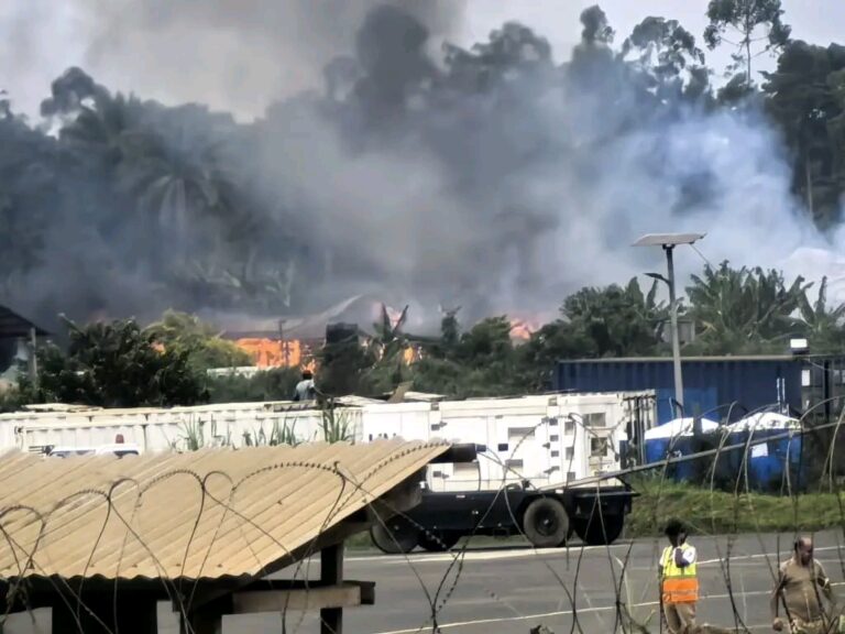 Nord-Kivu : Un incendie détruit le bâtiment principal de l’Aéroport de Mavivi à Beni