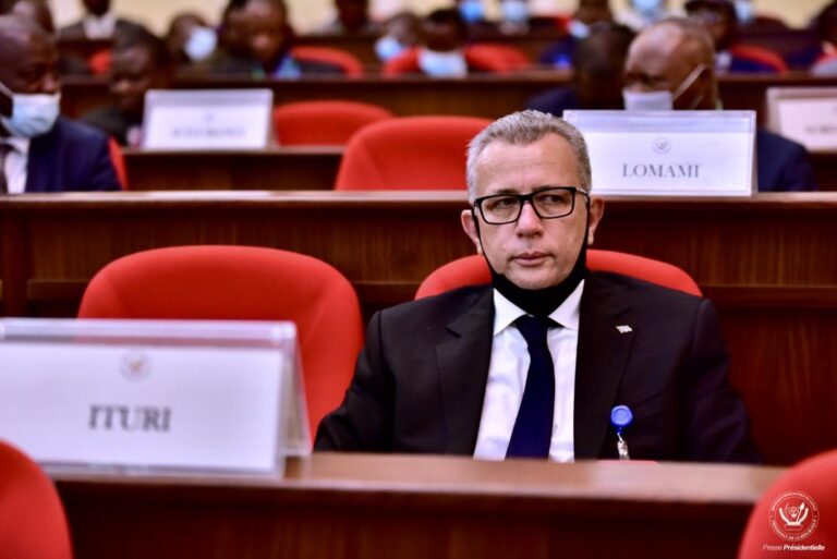 Kinshasa : le MLC convoque Jean Bamanisa pour ses réserves sur la révision de la Constitution