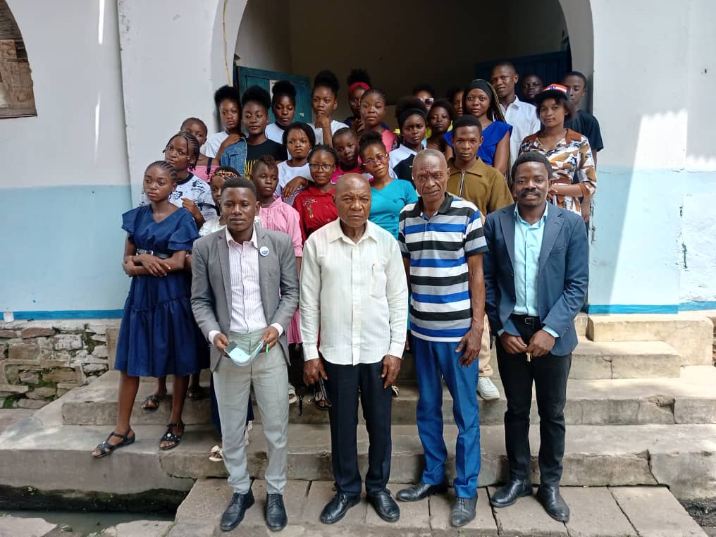 Kisangani : Des élèves du Complexe Scolaire La Sagesse en visite à l’EGEE pour une action sociale 2 674723