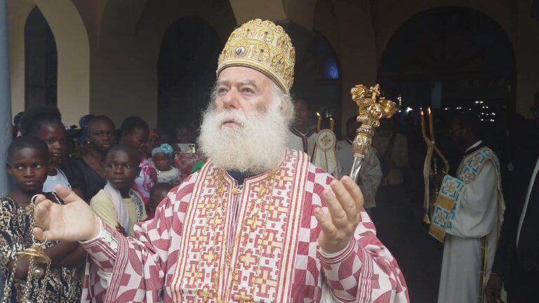 Kasaï Central : le patriarche Théodore II célèbre une messe à Kananga et annonce des projets sociaux