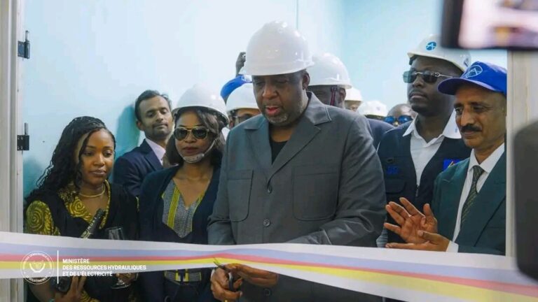 Kwilu : Inauguration de la centrale hydroélectrique de Kakobola pour plus de 400 000 bénéficiaires