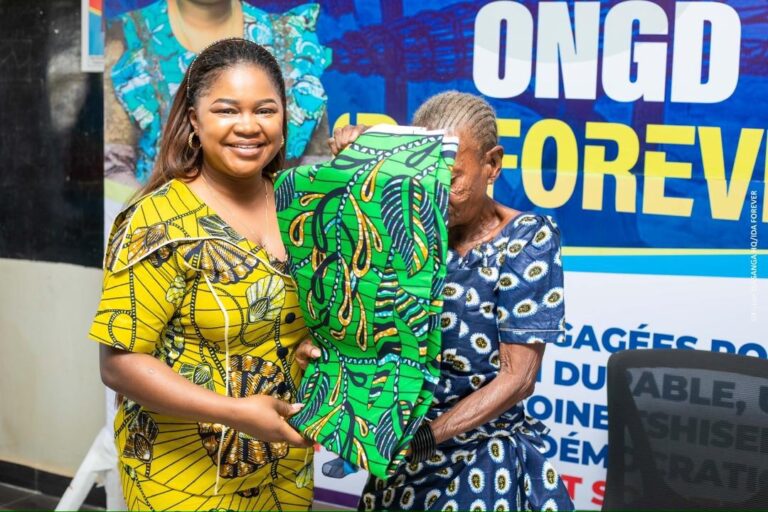 Kisangani : l’ONGD IDA FOREVER mobilise plus de 300 femmes autour de l’unité nationale et du leadership féminin