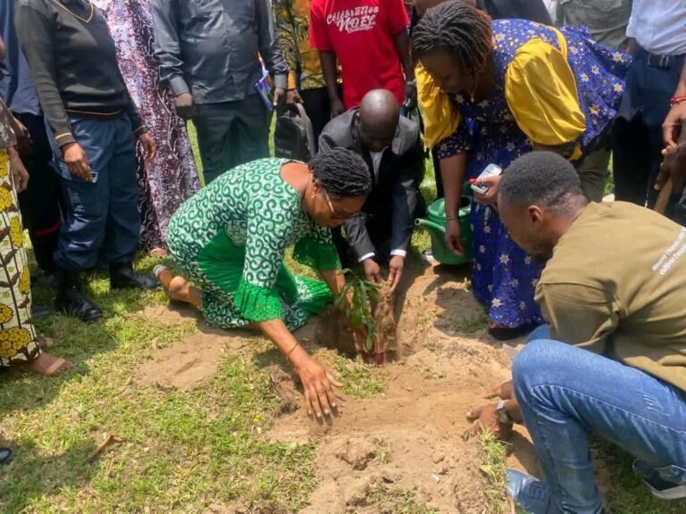 Kinshasa : l’Université pédagogique nationale mobilise la jeunesse pour la protection des forêts