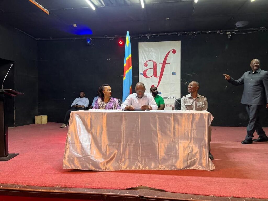 Kisangani : Guillaume Ngefa échange avec les victimes pour apaiser les tensions autour du FRIVAO 4 762657