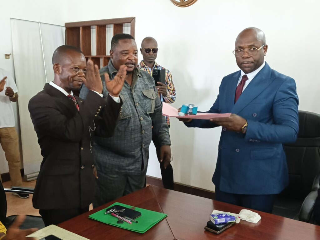 0-4064x3048-0-0-{}-0-24#